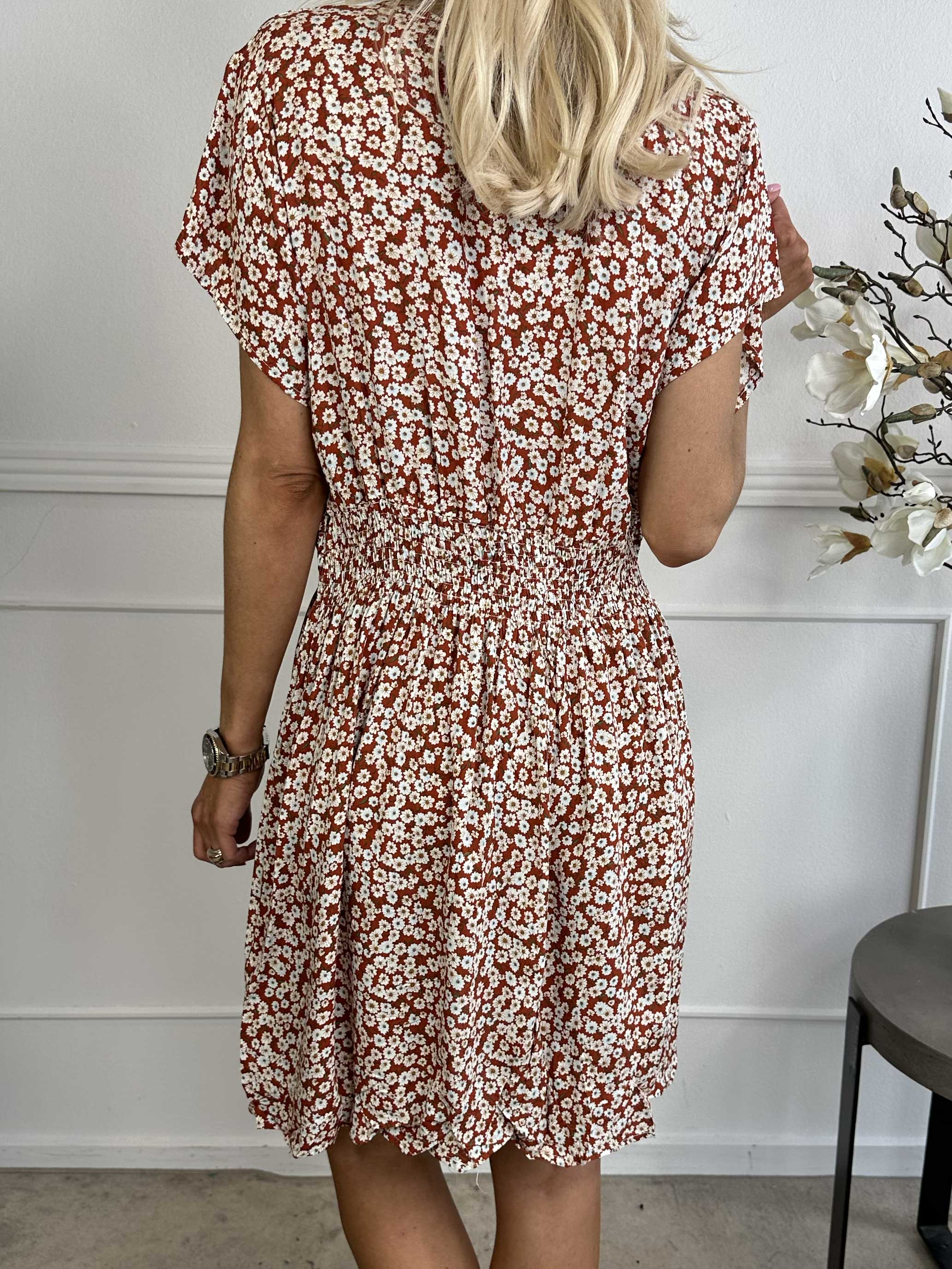 Clementine - Småblommig klänning med resår i midjan